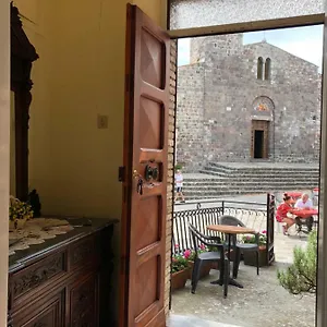 Casa Della Piazza Radicofani